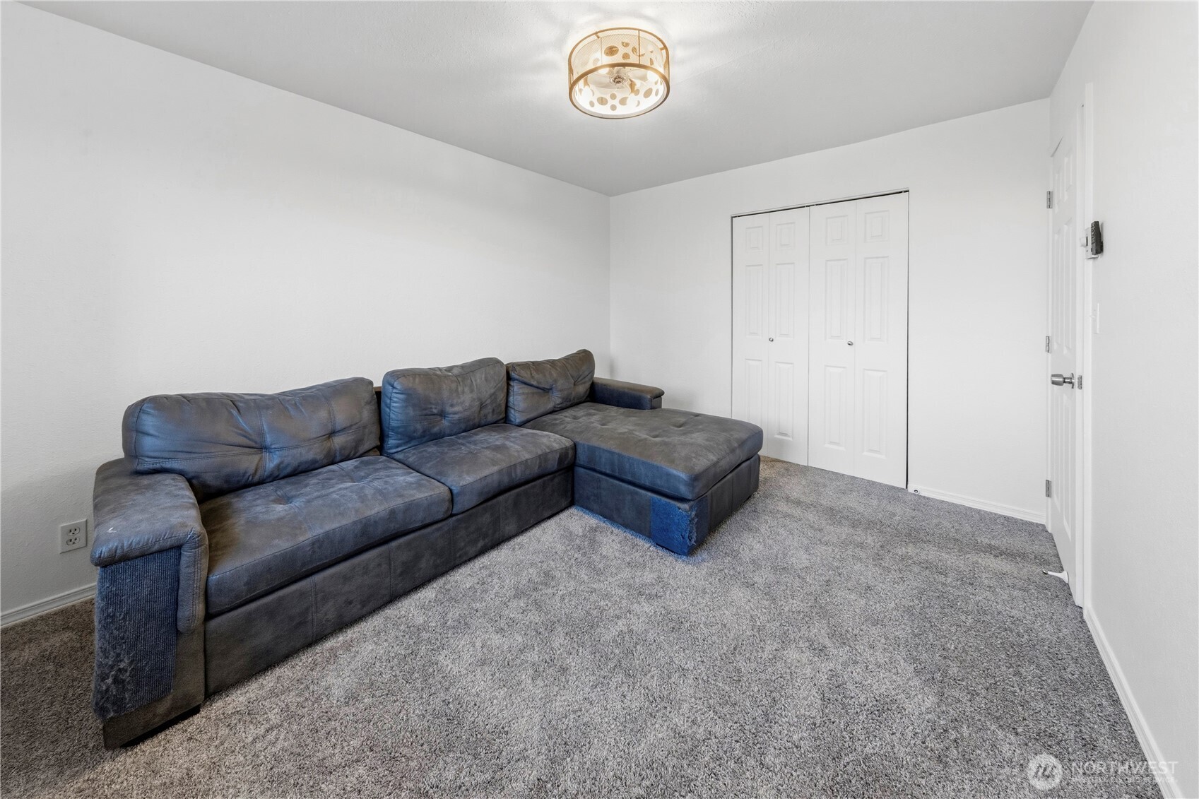 6505 Stewart Avenue Property Photo 11