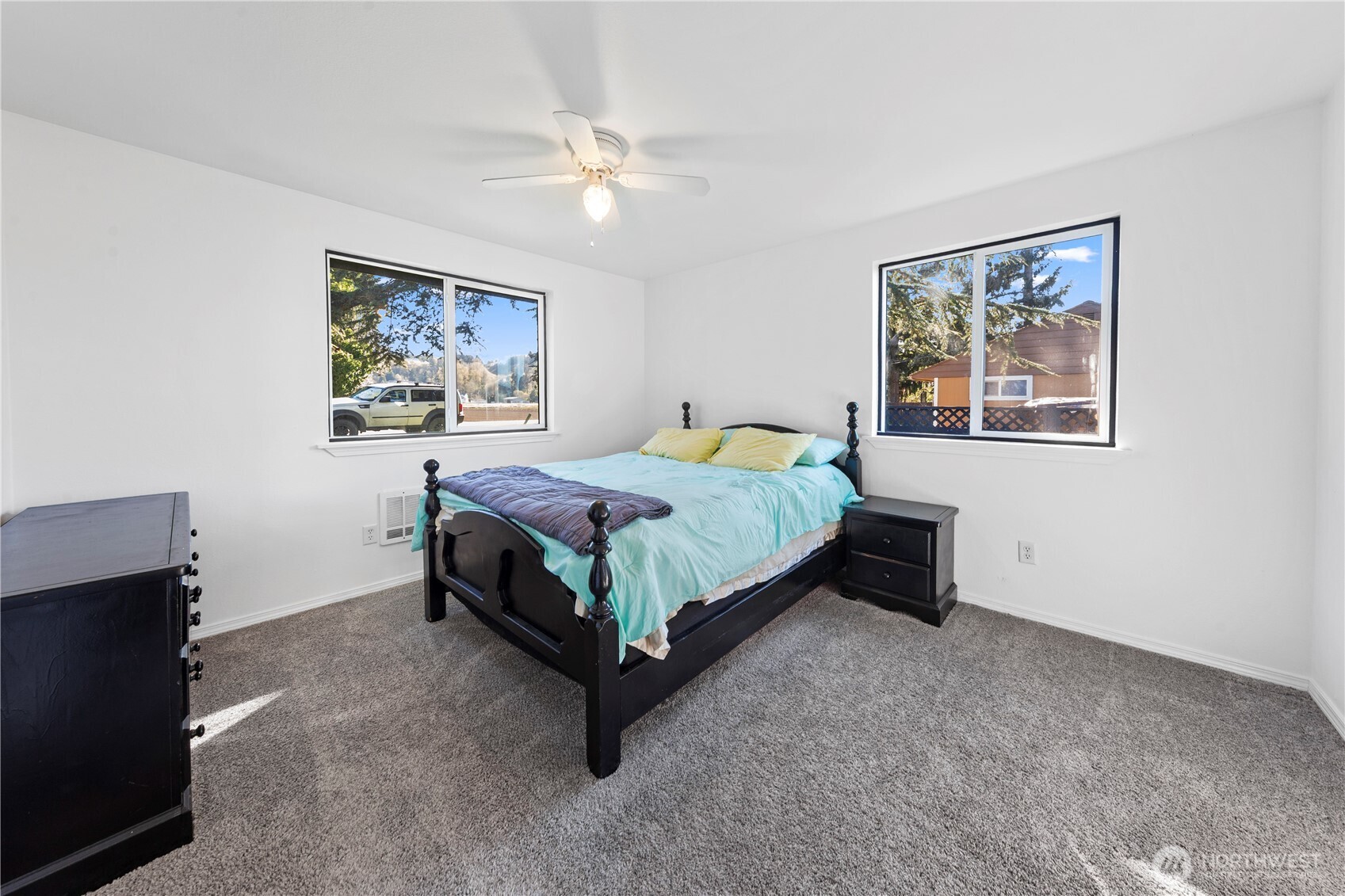 6505 Stewart Avenue Property Photo 15