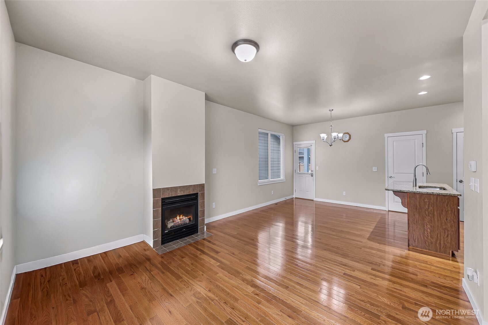 336 Tremont Avenue Property Photo 4