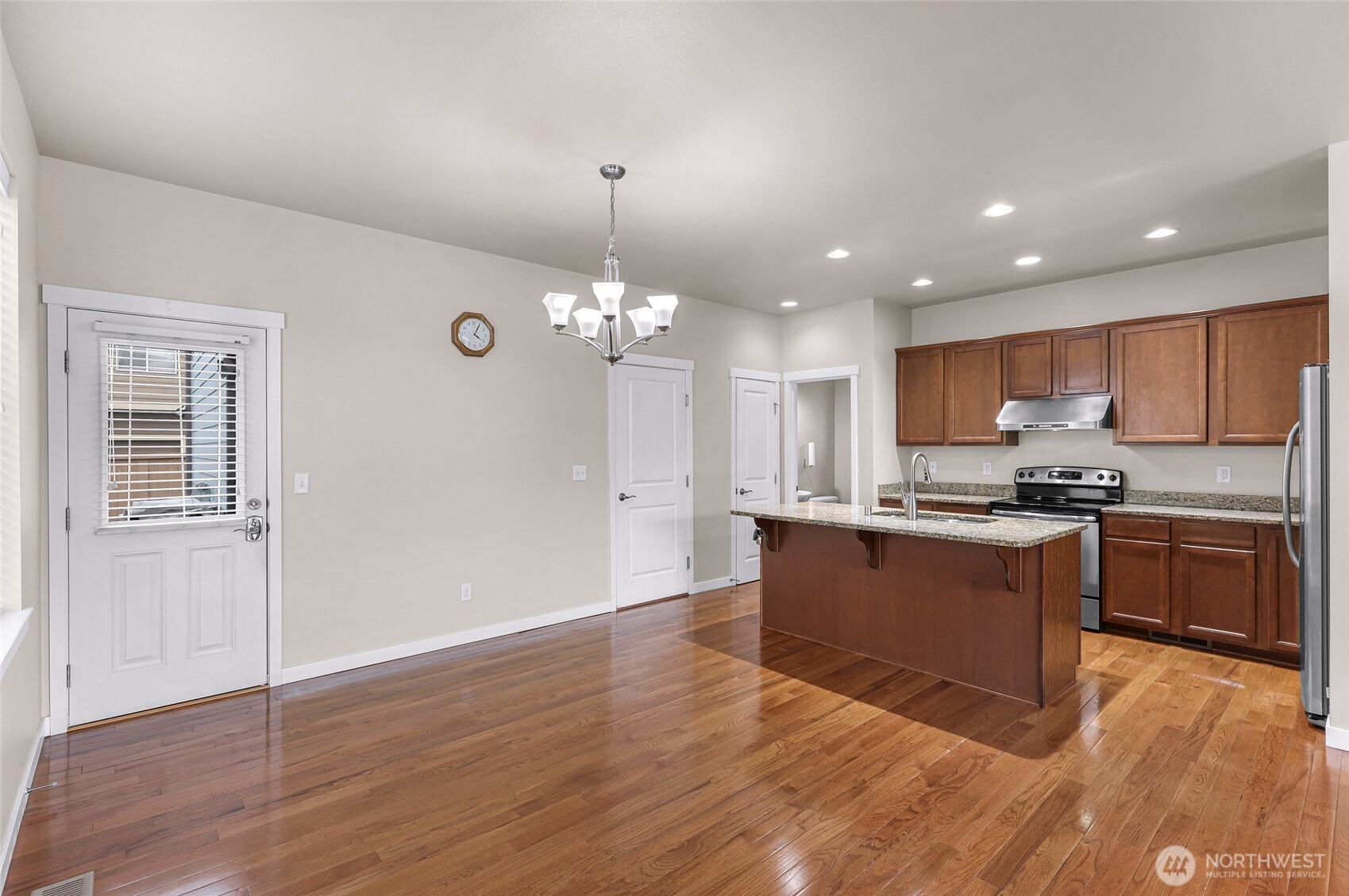 336 Tremont Avenue Property Photo 9