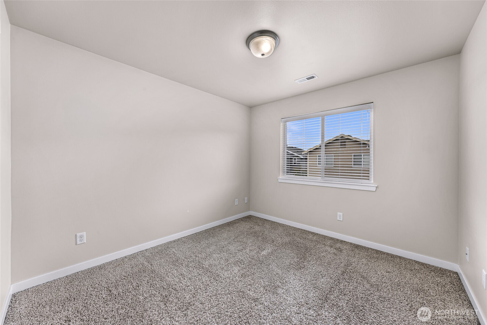 336 Tremont Avenue Property Photo 15