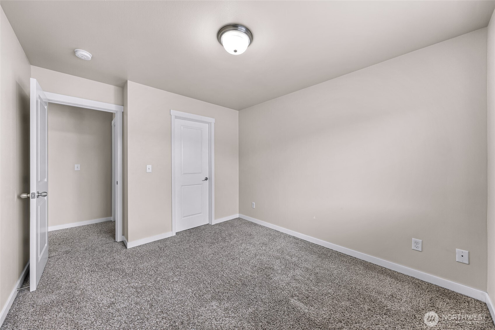336 Tremont Avenue Property Photo 16