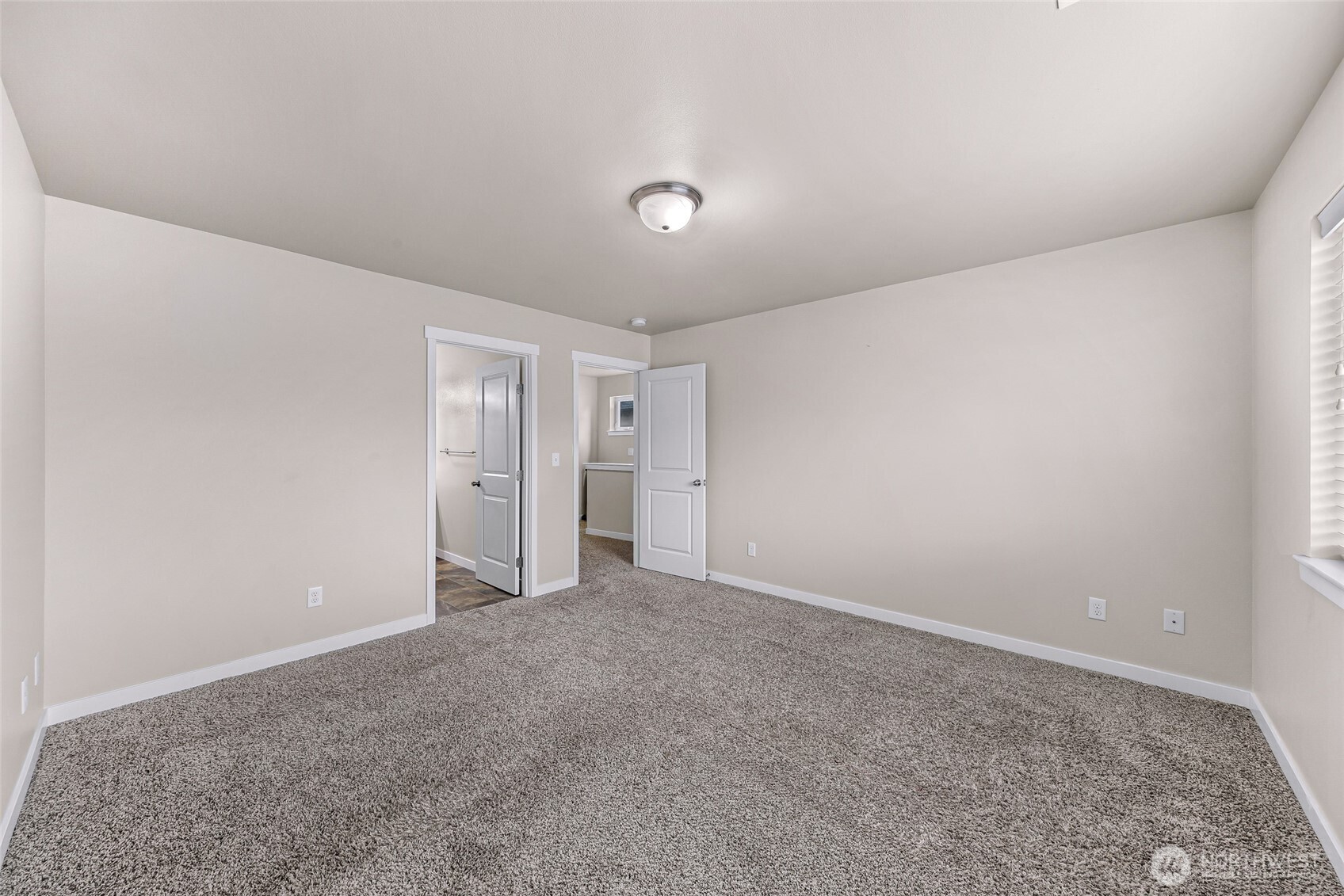 336 Tremont Avenue Property Photo 22
