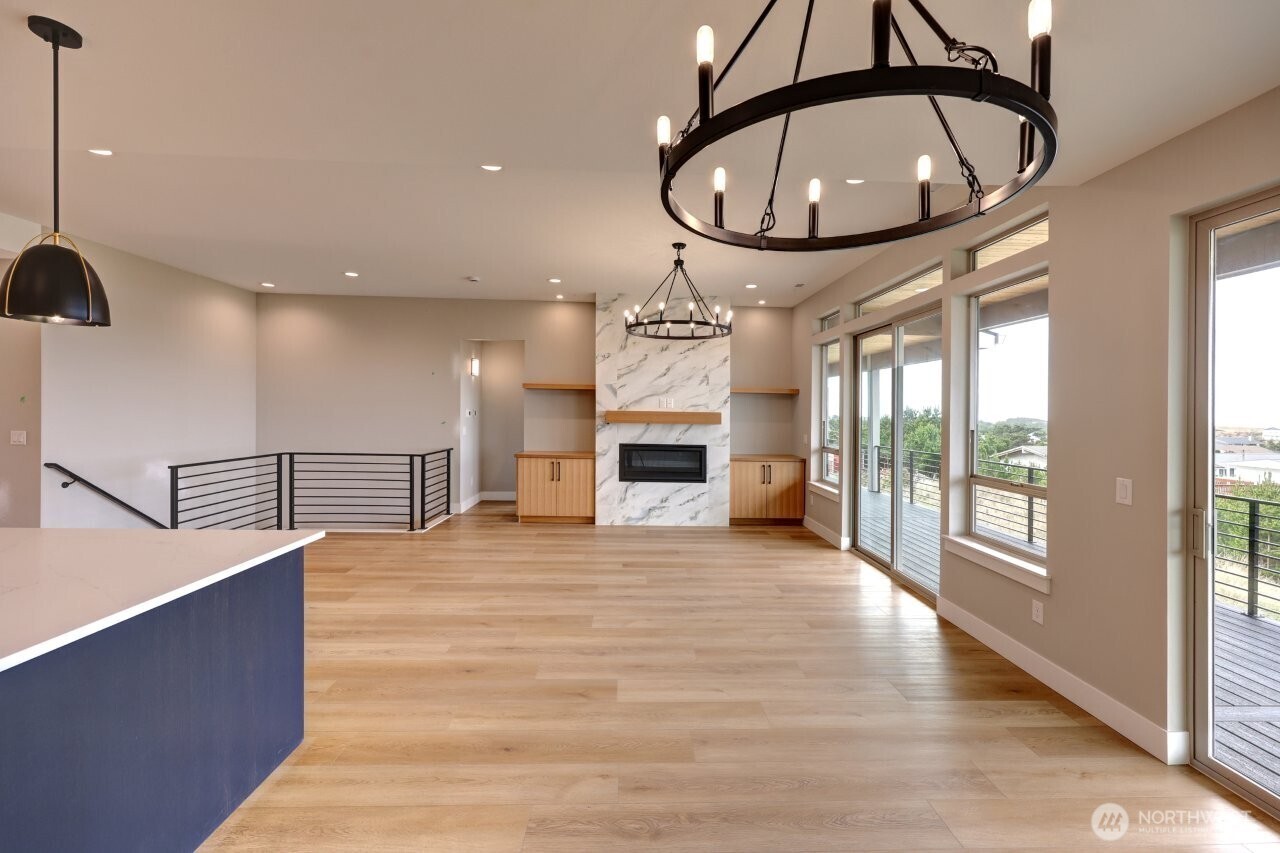 33509 J Place Property Photo 18