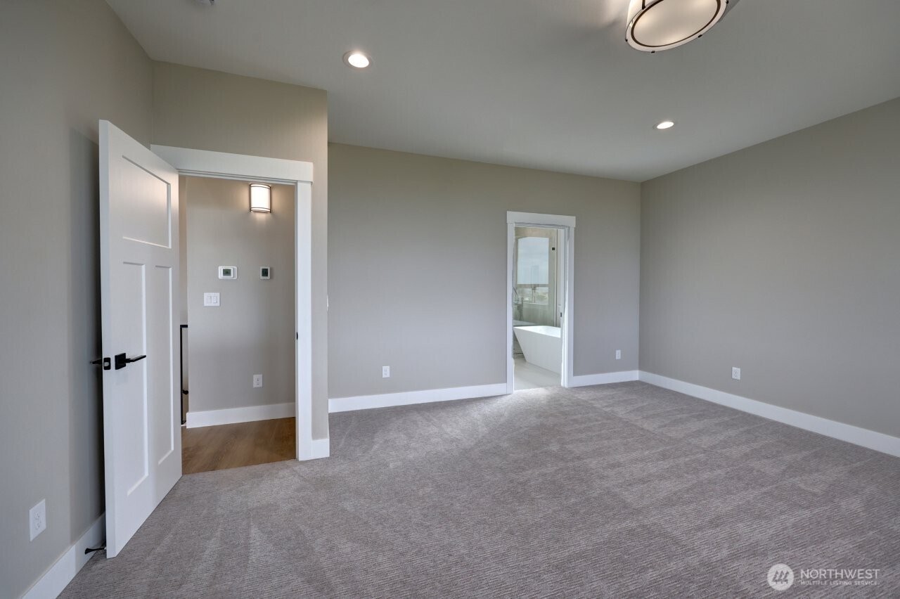 33509 J Place Property Photo 23