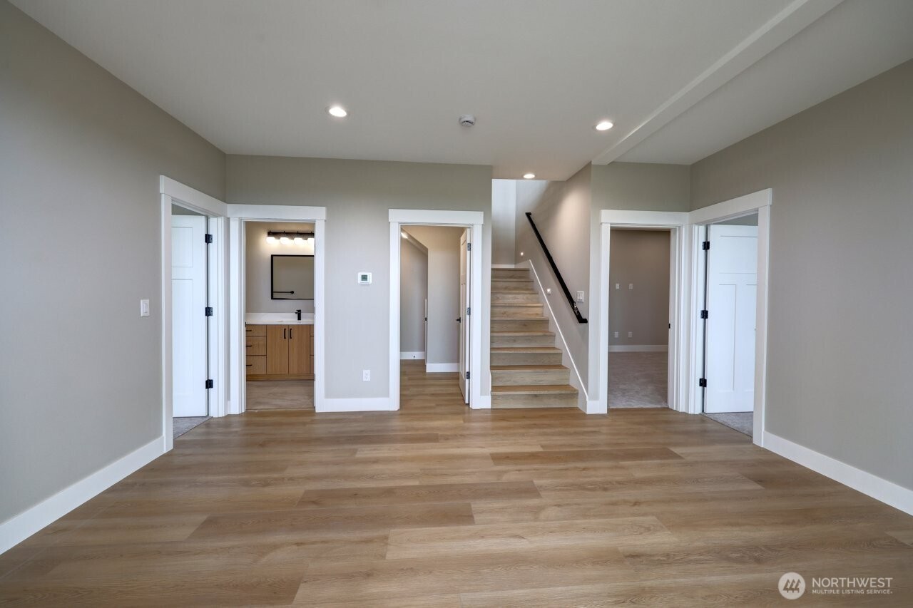 33509 J Place Property Photo 28