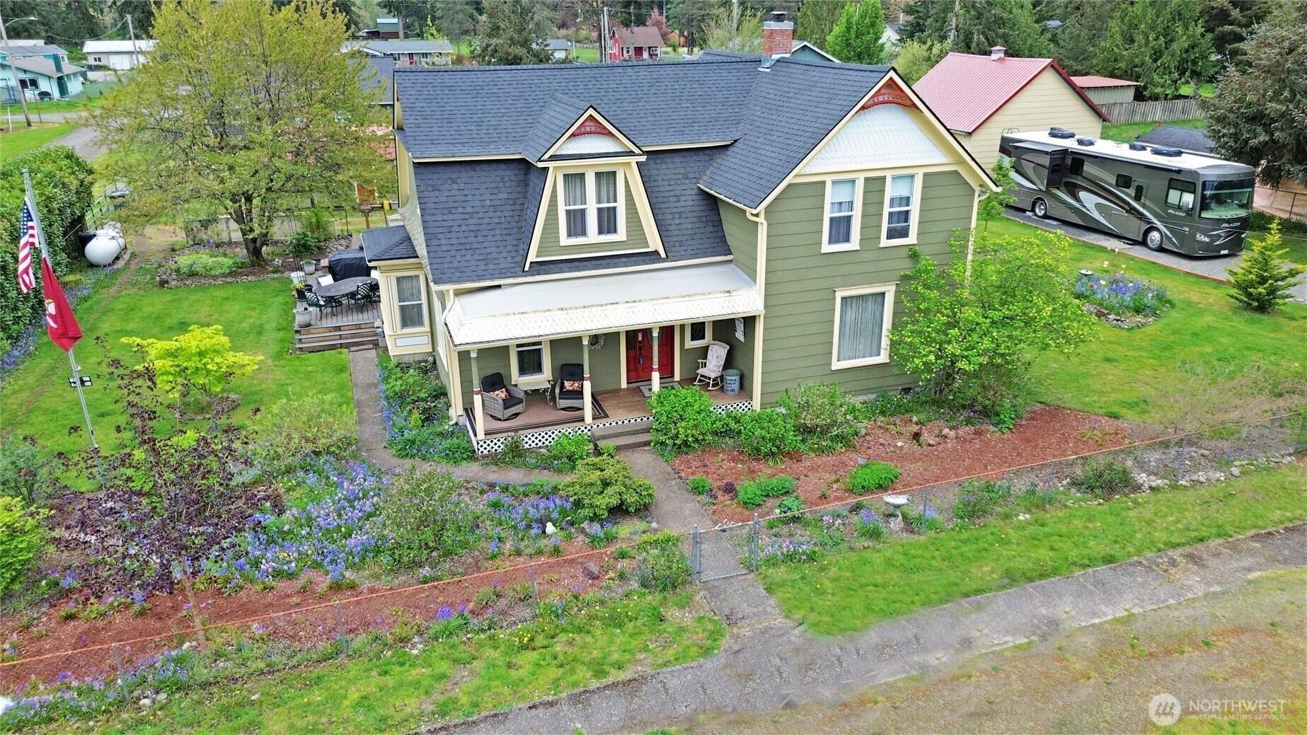 204 W Harris Avenue Property Photo 1