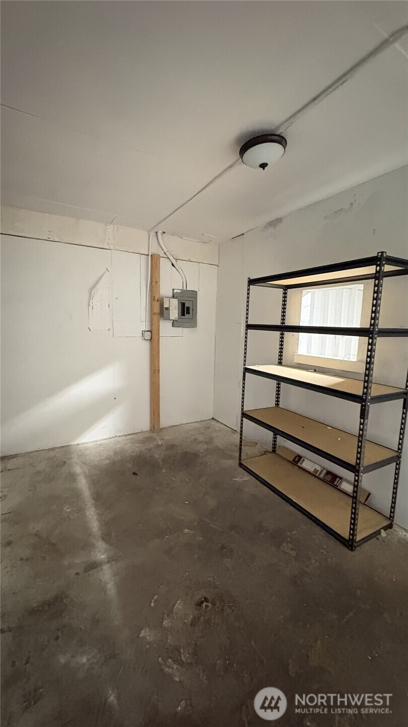 501 E 34th Street Property Photo 14