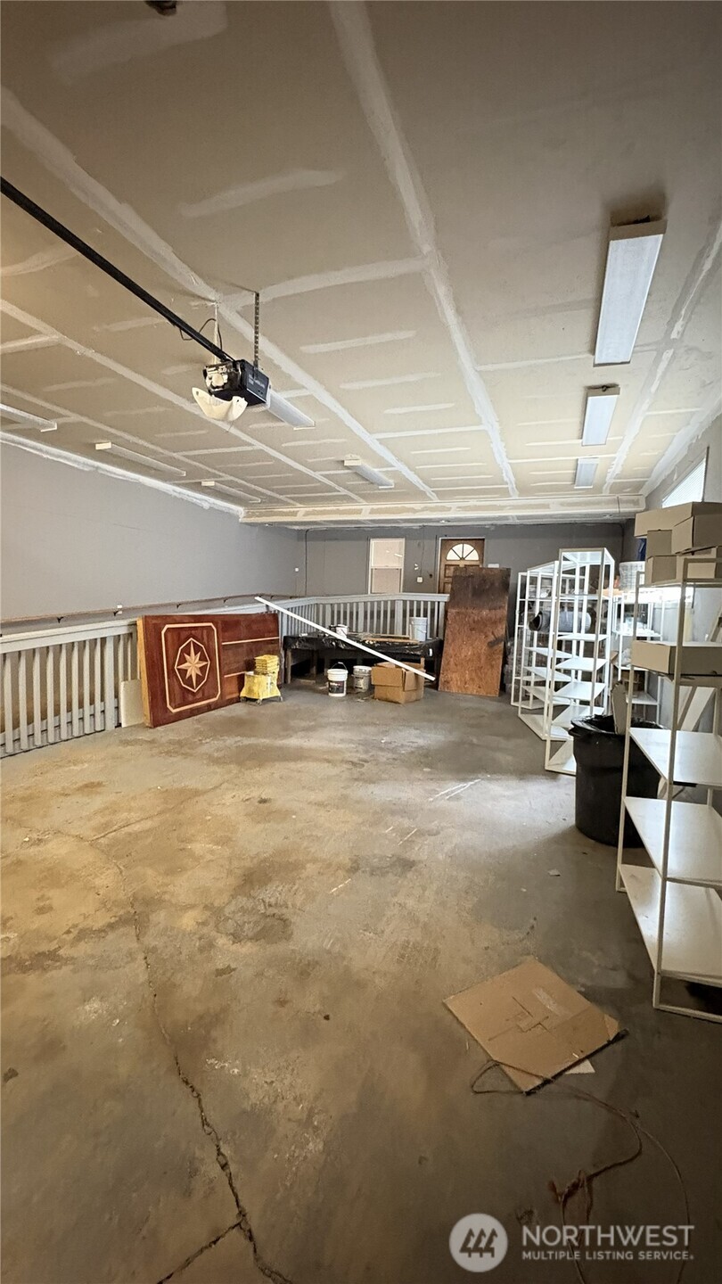 501 E 34th Street Property Photo 20