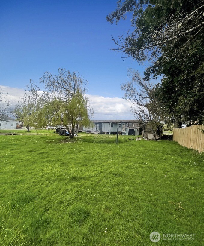 604 Oregon Avenue Property Photo 4