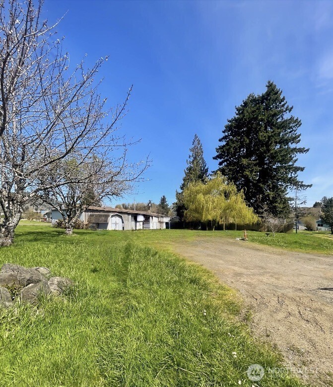 604 Oregon Avenue Property Photo 7