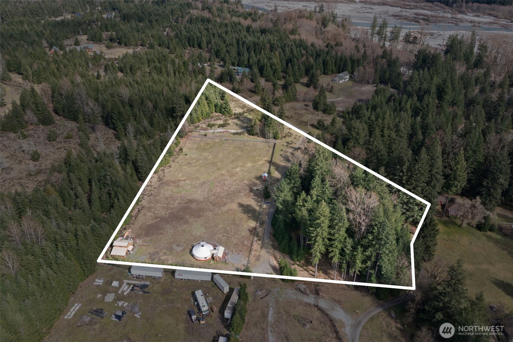 216 Eagle Peak Drive Property Photo 4