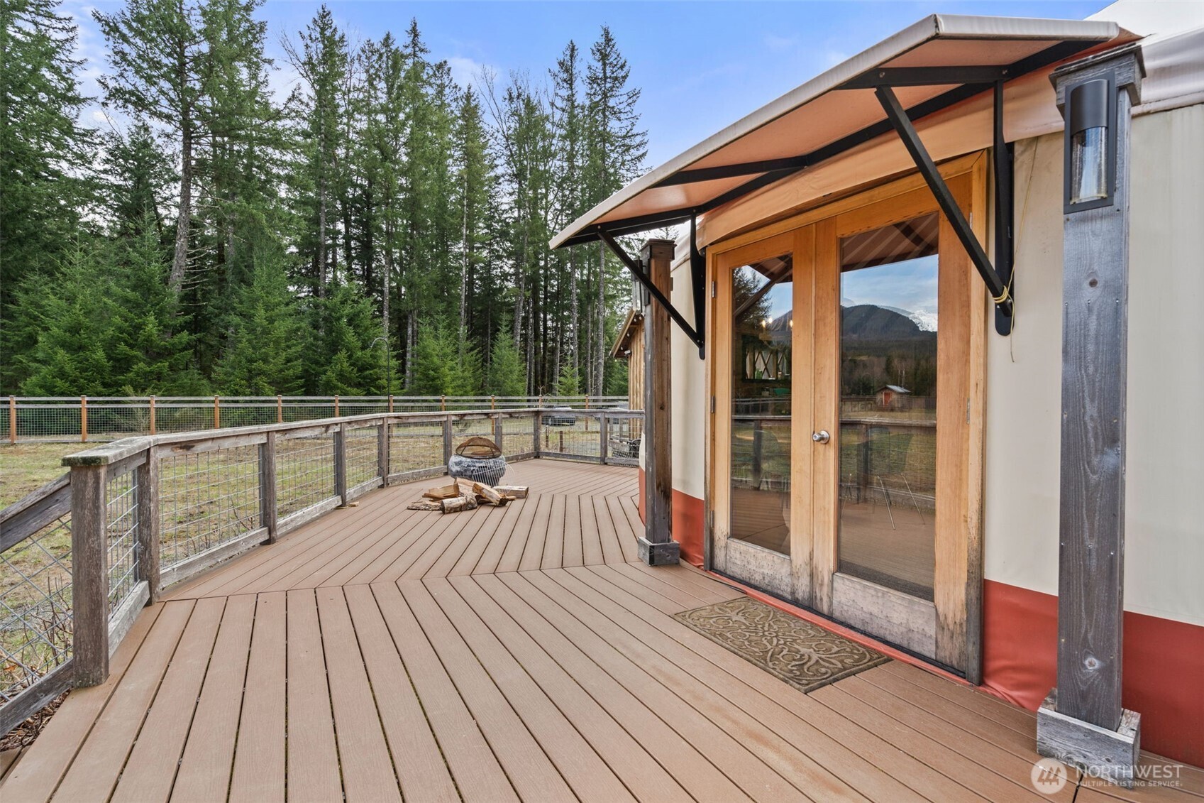 216 Eagle Peak Drive Property Photo 8