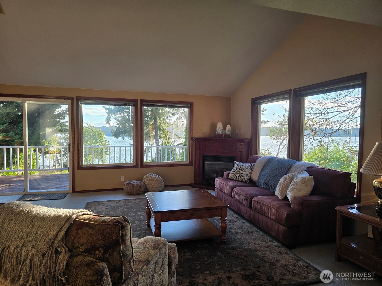 5023 Cooper Point Road Property Photo 14