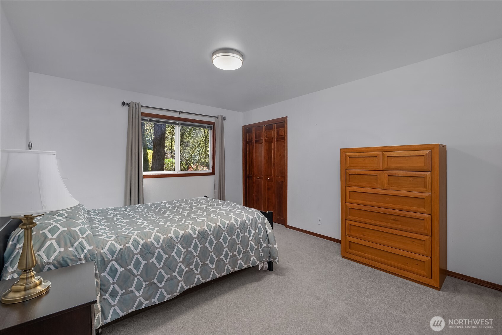 5023 Cooper Point Road Property Photo 20
