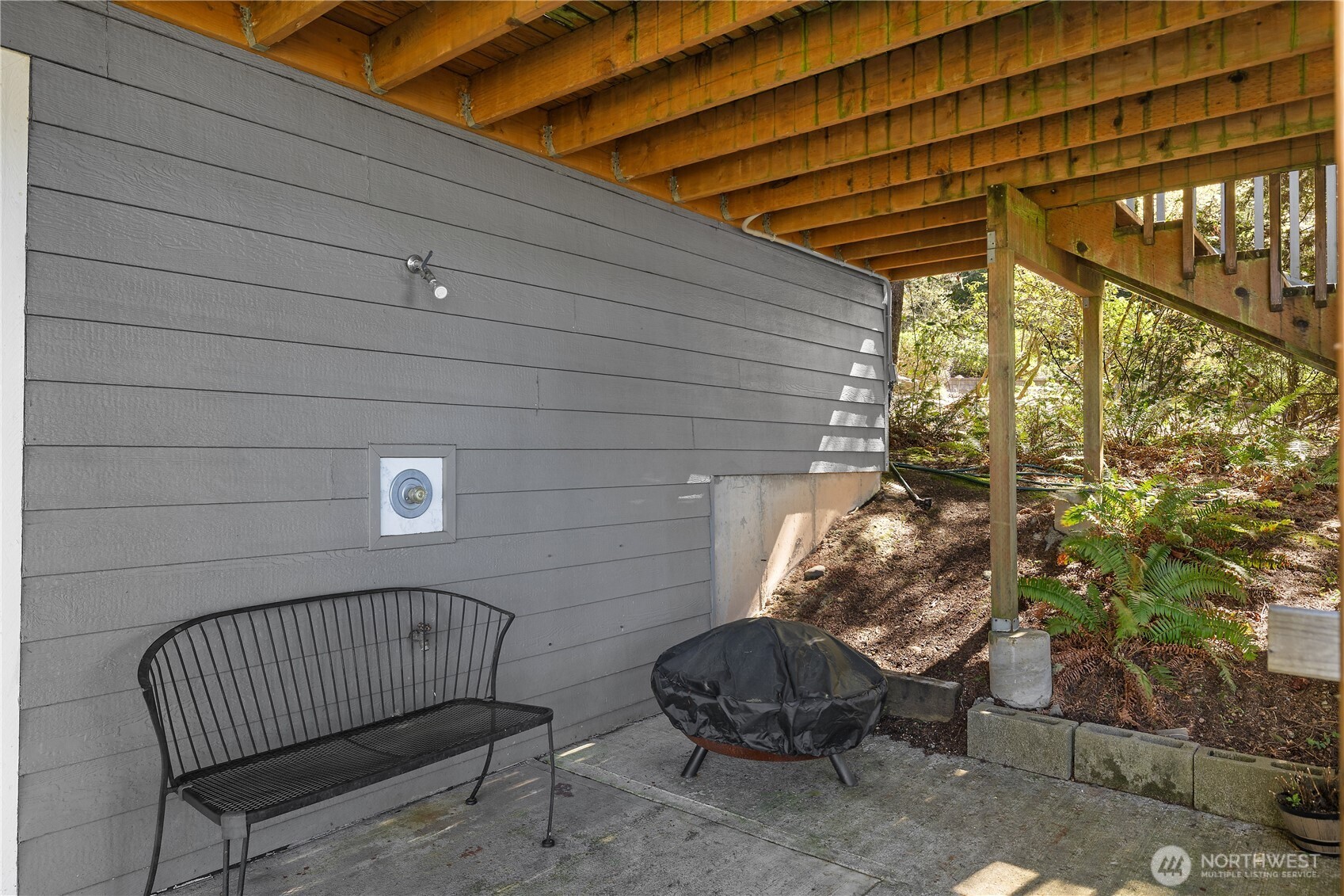 5023 Cooper Point Road Property Photo 28