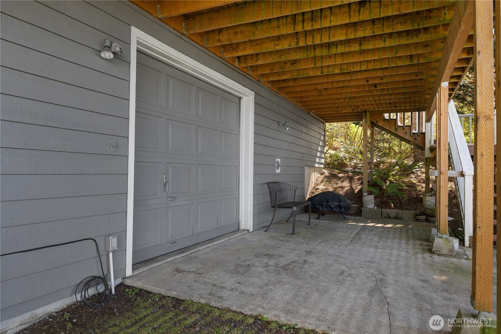 5023 Cooper Point Road Property Photo 31