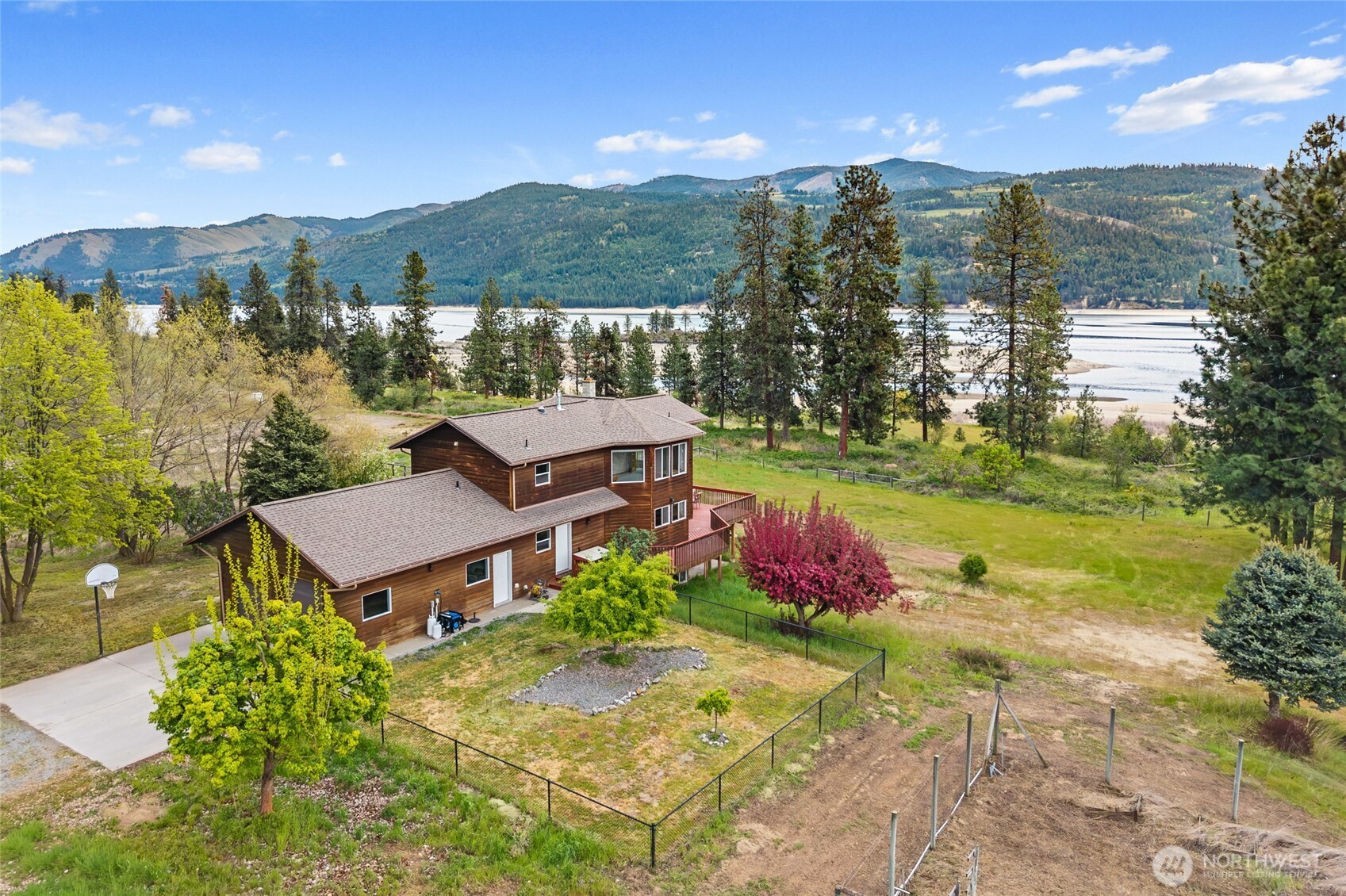 11 Echo Cove Road