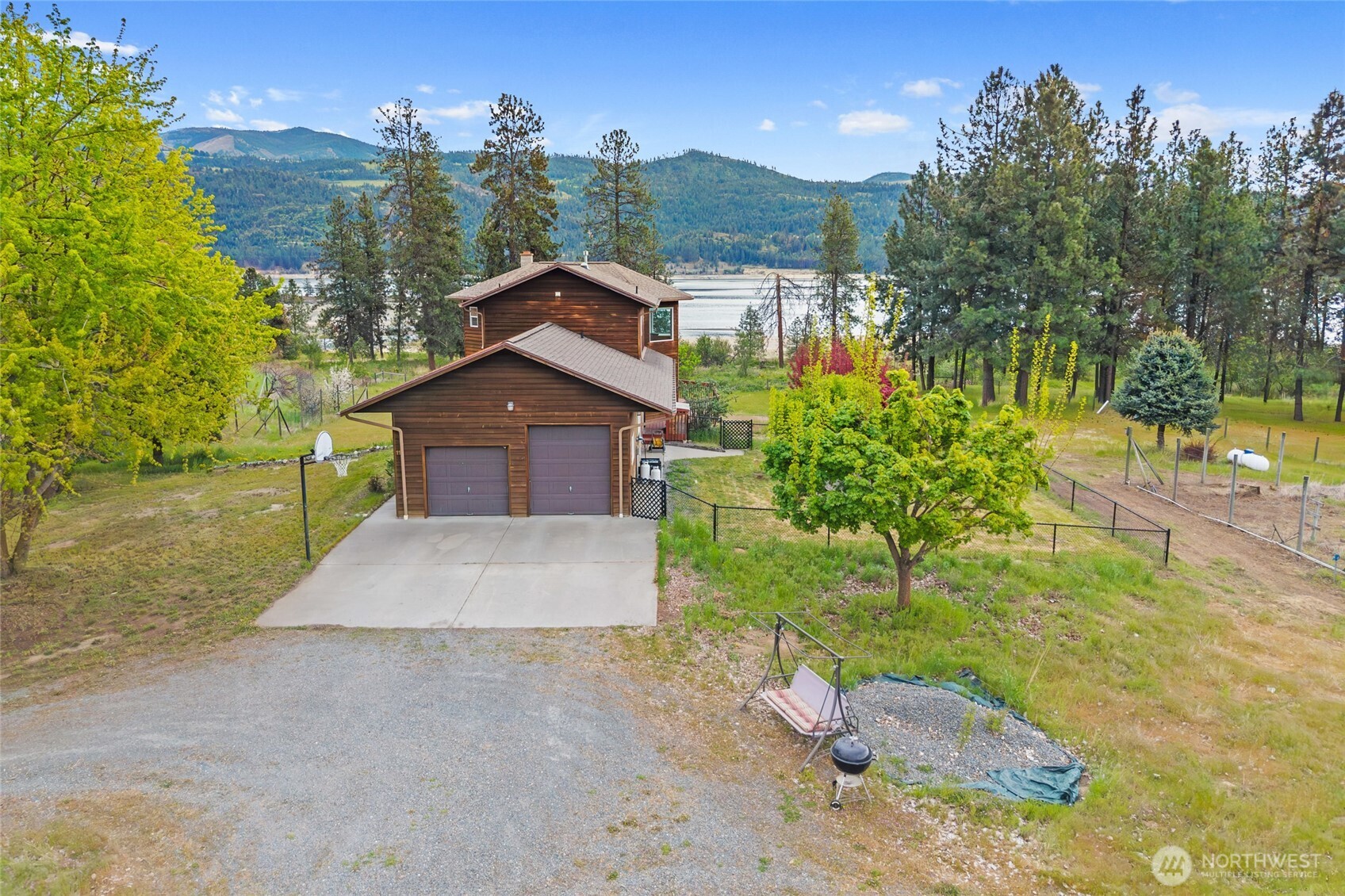 11 Echo Cove Road Property Photo 2
