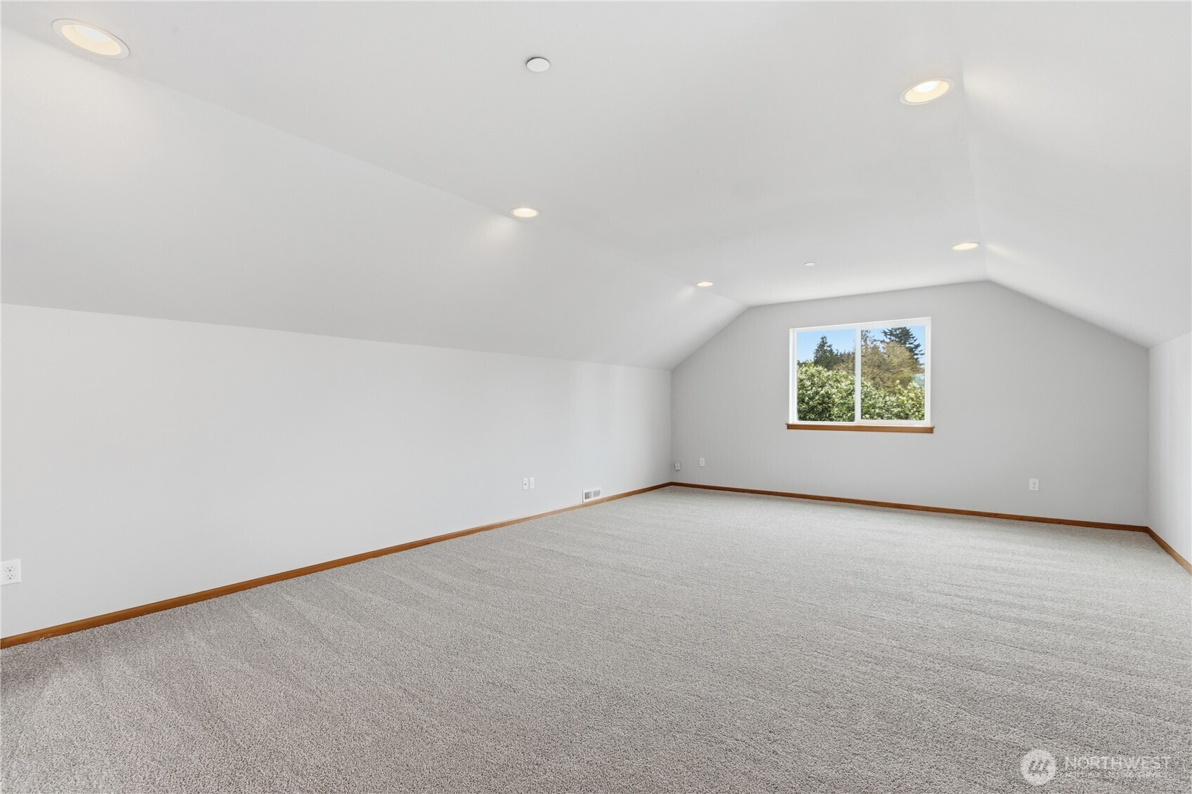 2906 S 135th Street Property Photo 23
