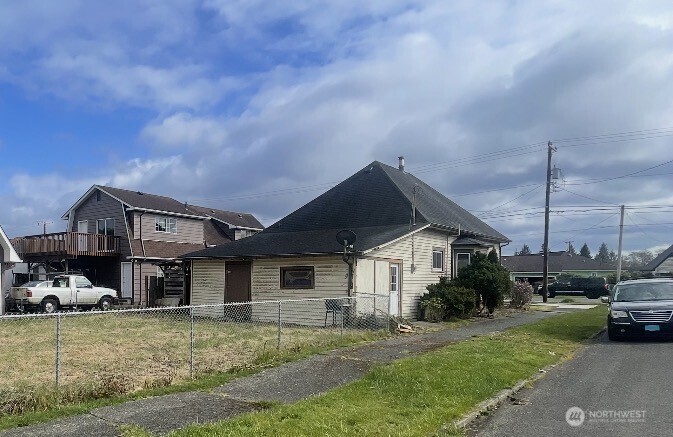 201 Emerson Avenue Property Photo 3
