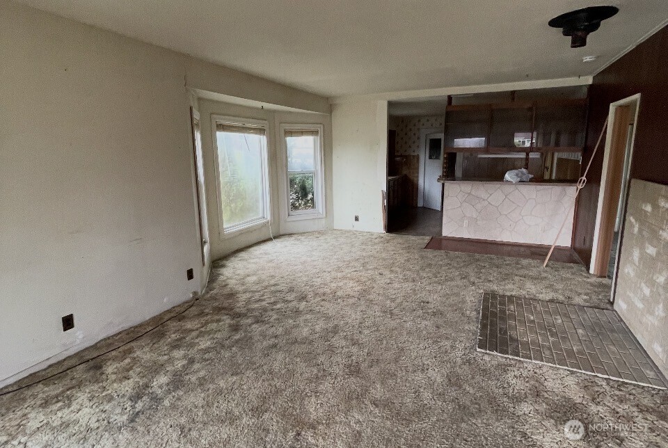 201 Emerson Avenue Property Photo 9