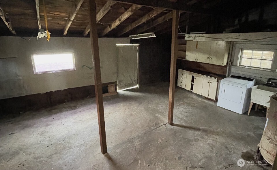 201 Emerson Avenue Property Photo 20