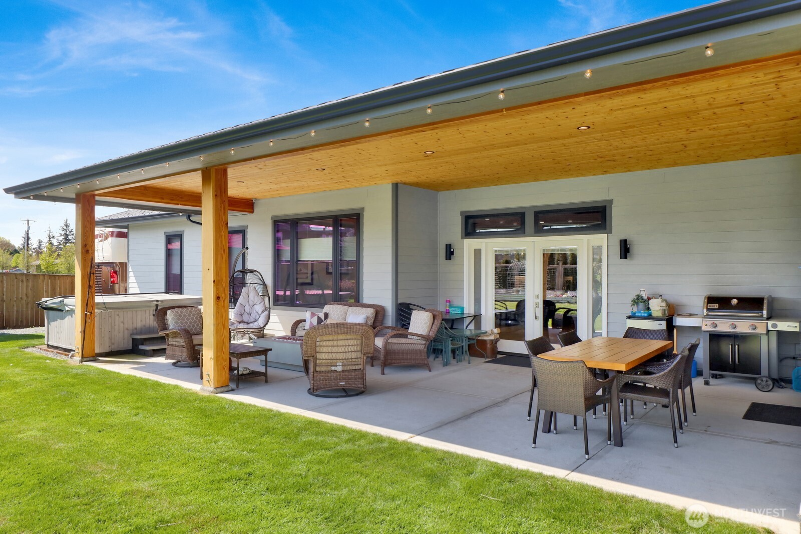 8802 Line Road Property Photo 9