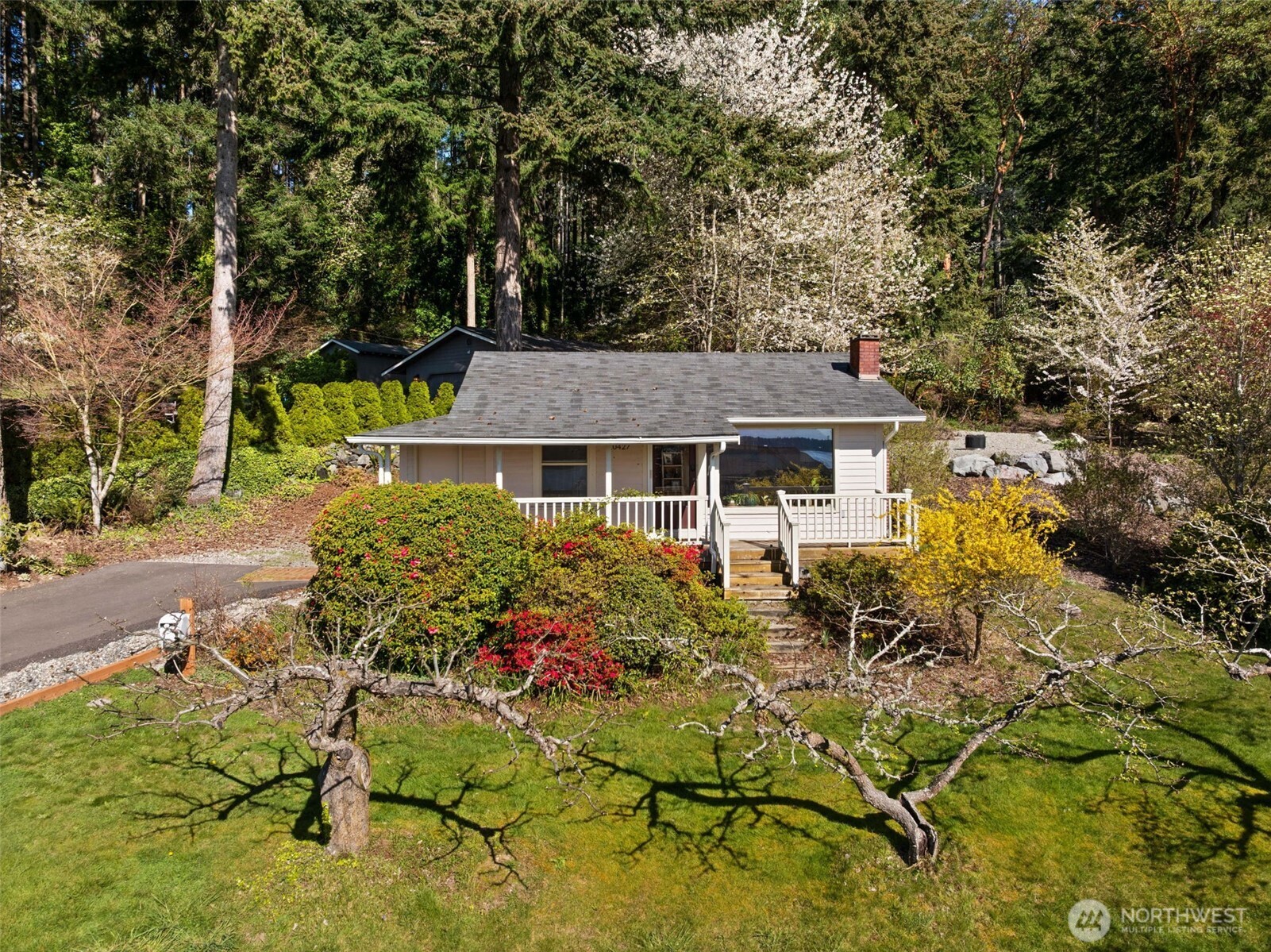 10427 Powell Drive Property Photo 13