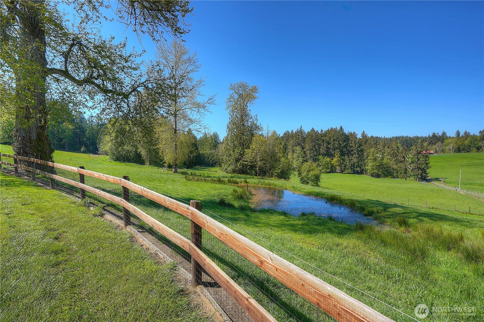 7012 Key Peninsula Highway Property Photo 1