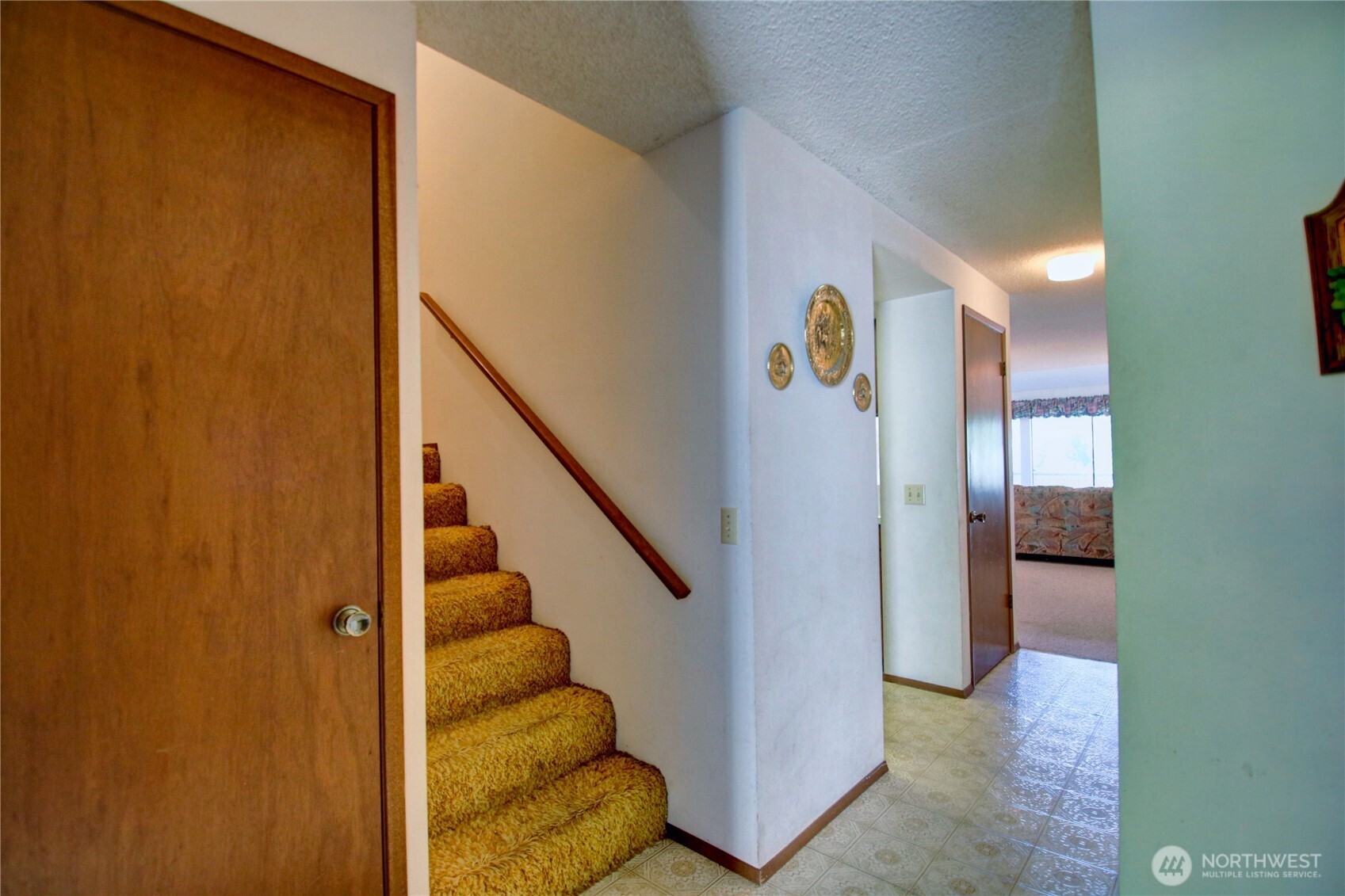 1 Lake Louise Drive 31 Property Photo 6