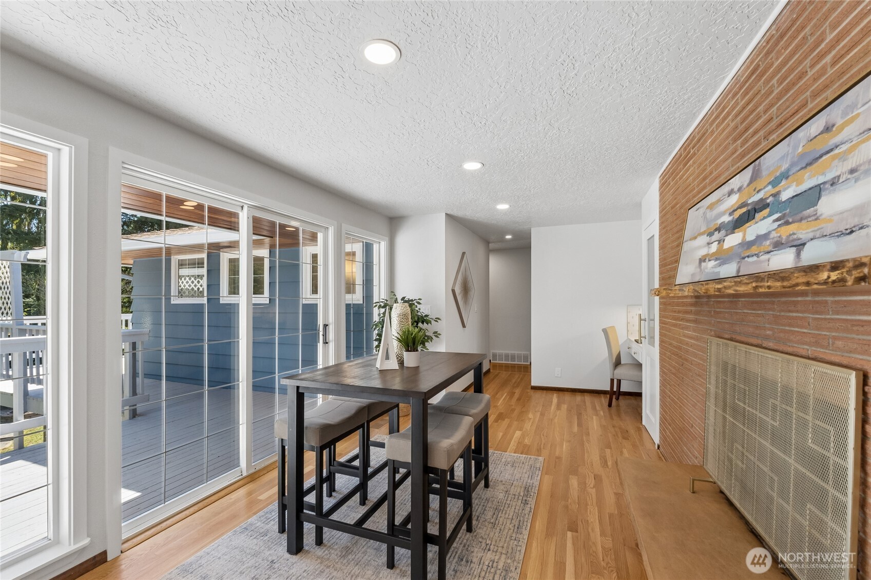 18832 1st Place Property Photo 11