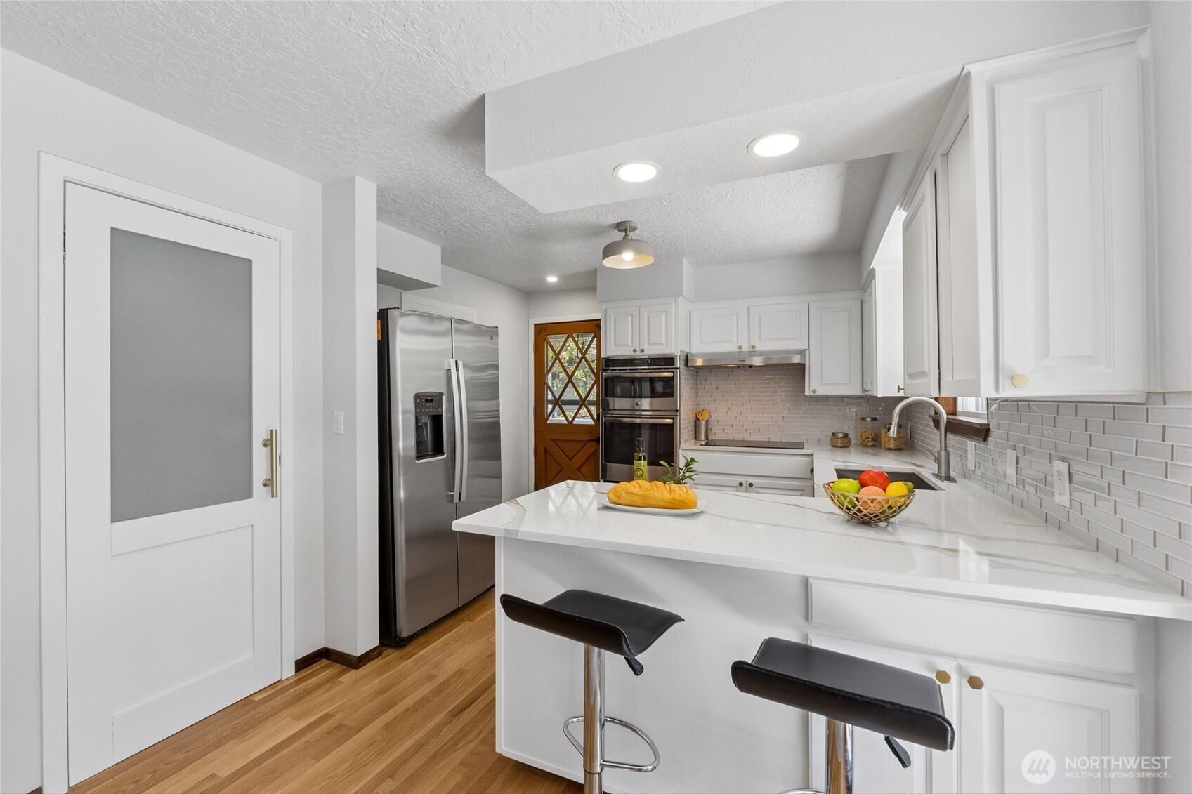 18832 1st Place Property Photo 13