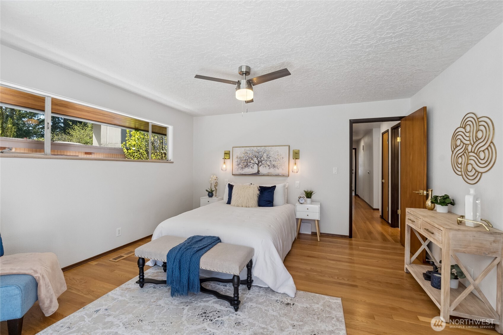 18832 1st Place Property Photo 18