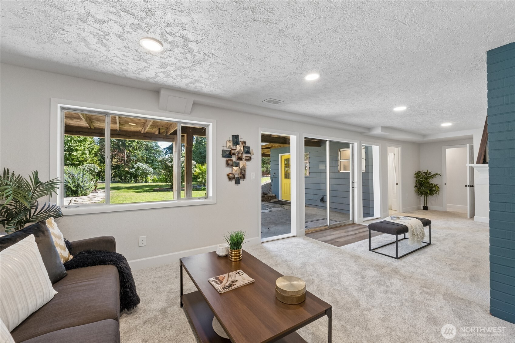 18832 1st Place Property Photo 27