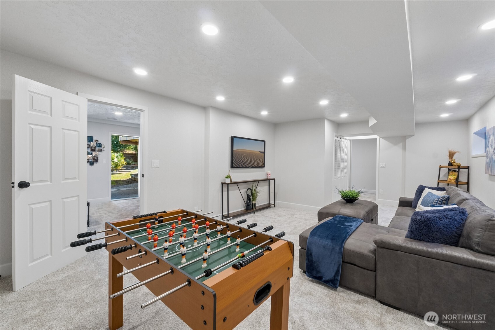 18832 1st Place Property Photo 31