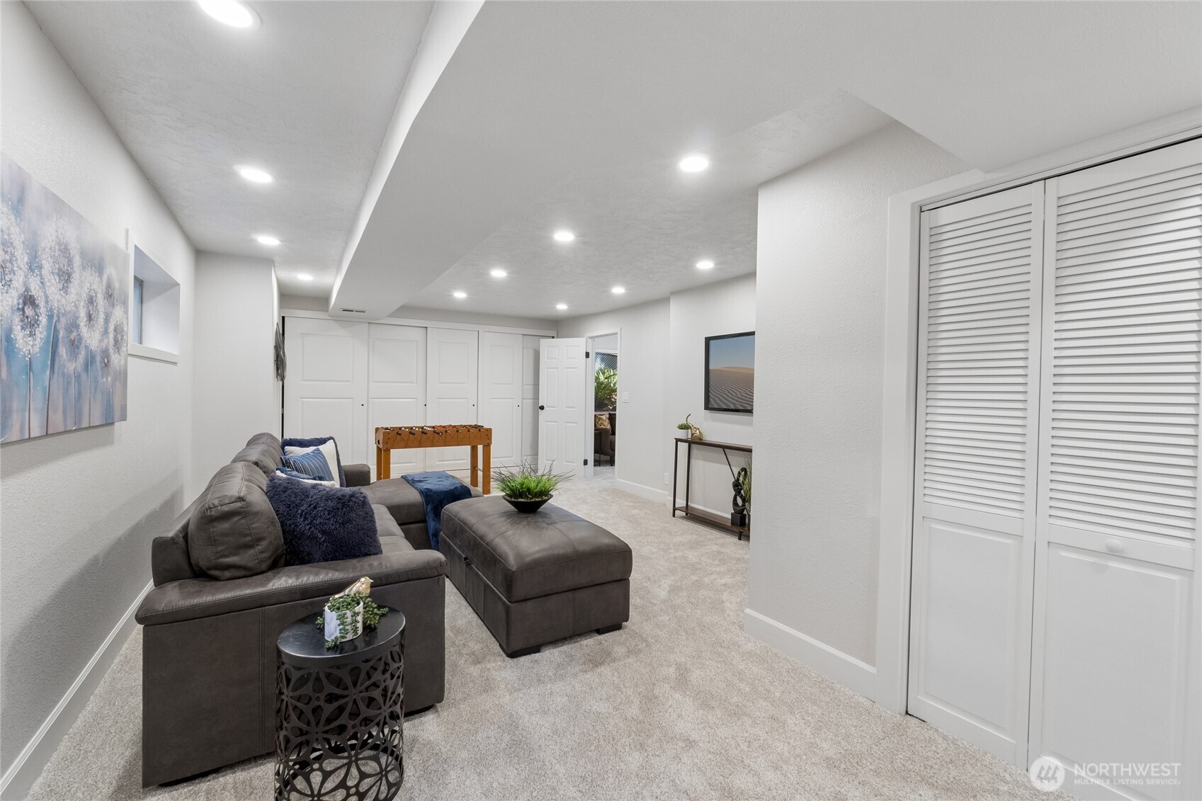 18832 1st Place Property Photo 32