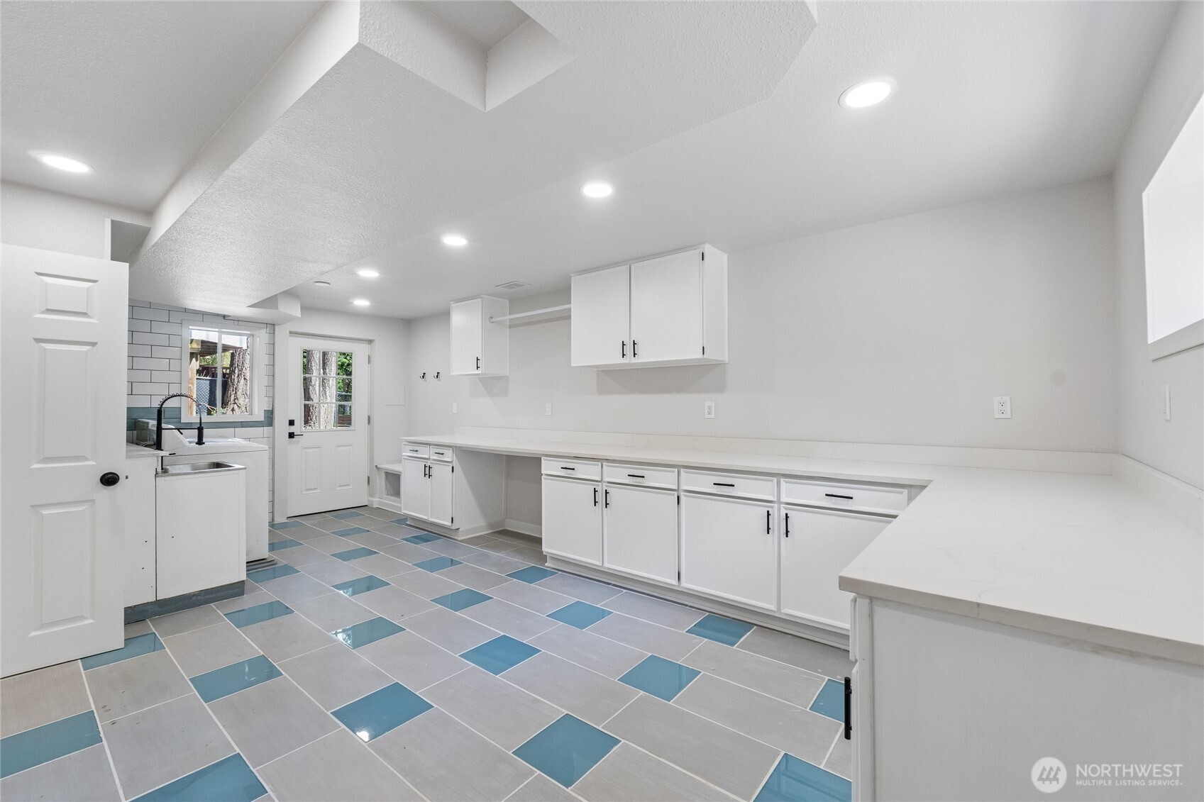 18832 1st Place Property Photo 34