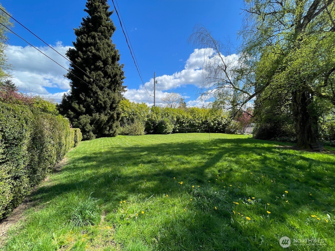 8818 E D Street Property Photo 4
