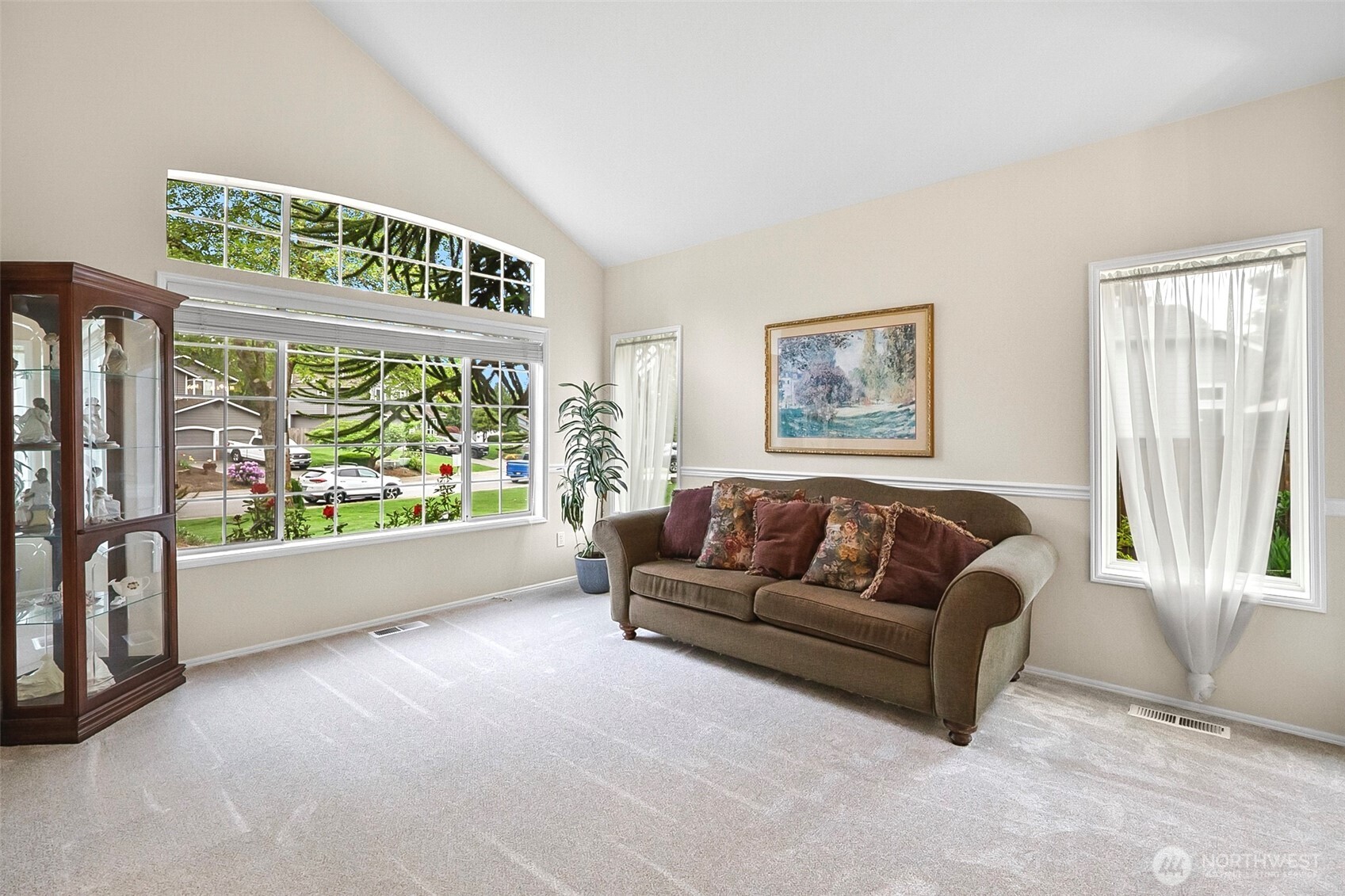 6431 149th Street Property Photo 3