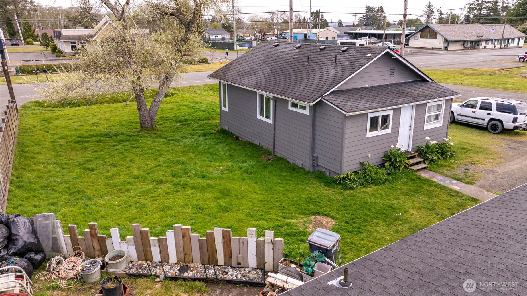 605 N Montesano Street Property Photo 4