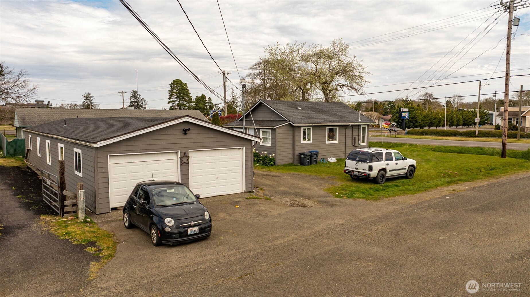 605 N Montesano Street Property Photo 12