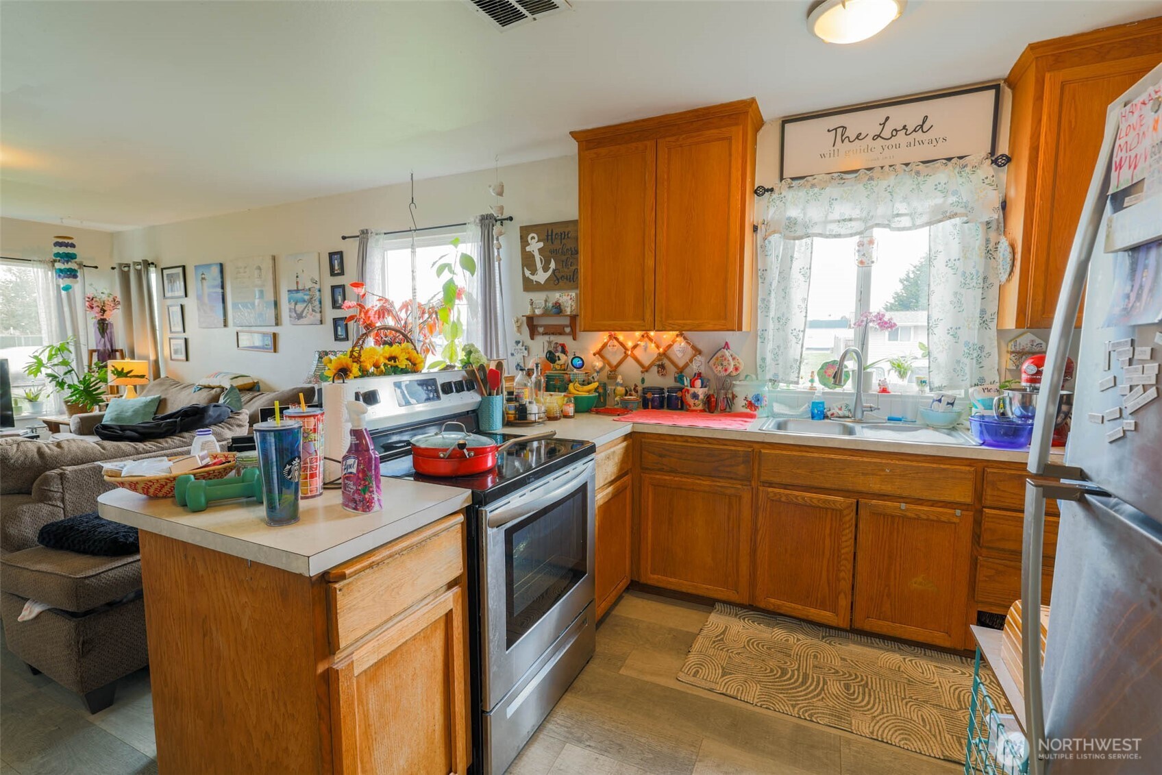 605 N Montesano Street Property Photo 17