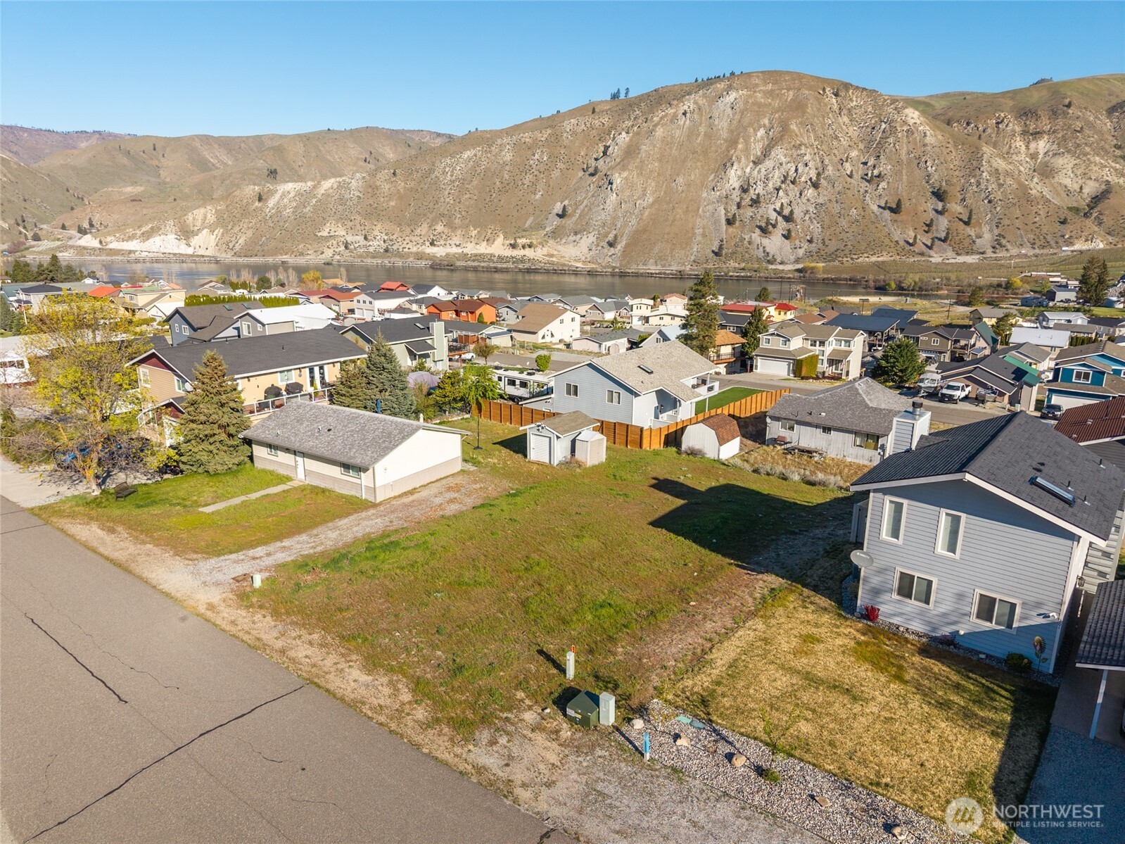 185 E Entiat Drive Property Photo 1
