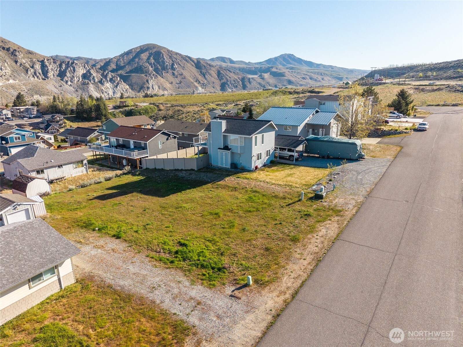 185 E Entiat Drive Property Photo 3