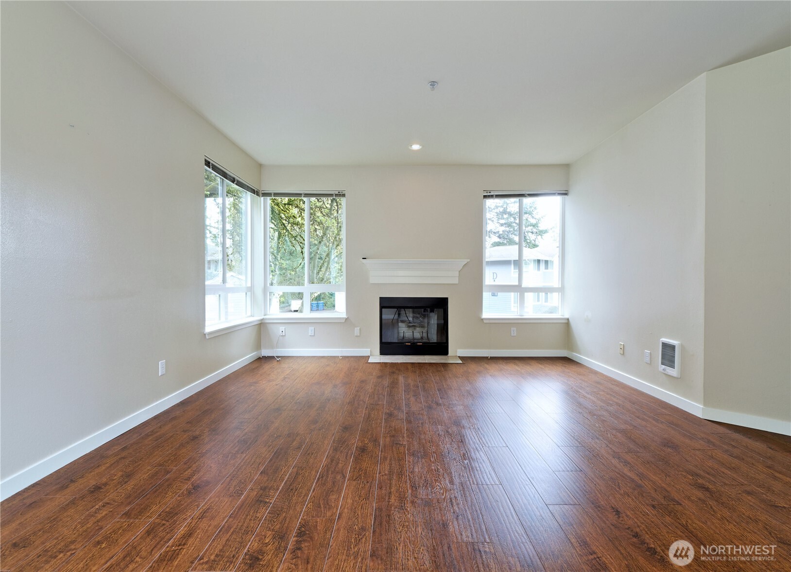 12012 Ne 204th Place C201 Property Photo 6