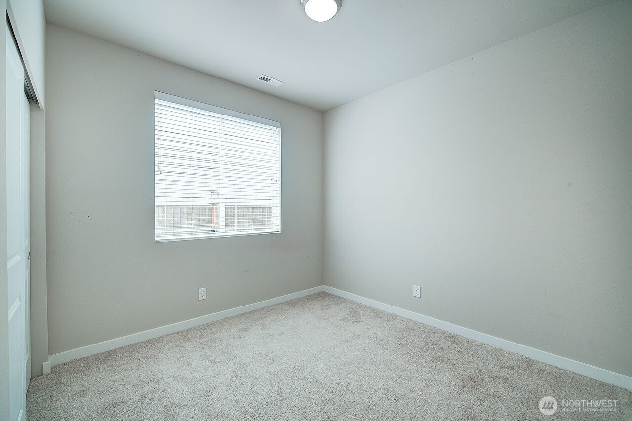 2520 176th Place Property Photo 13