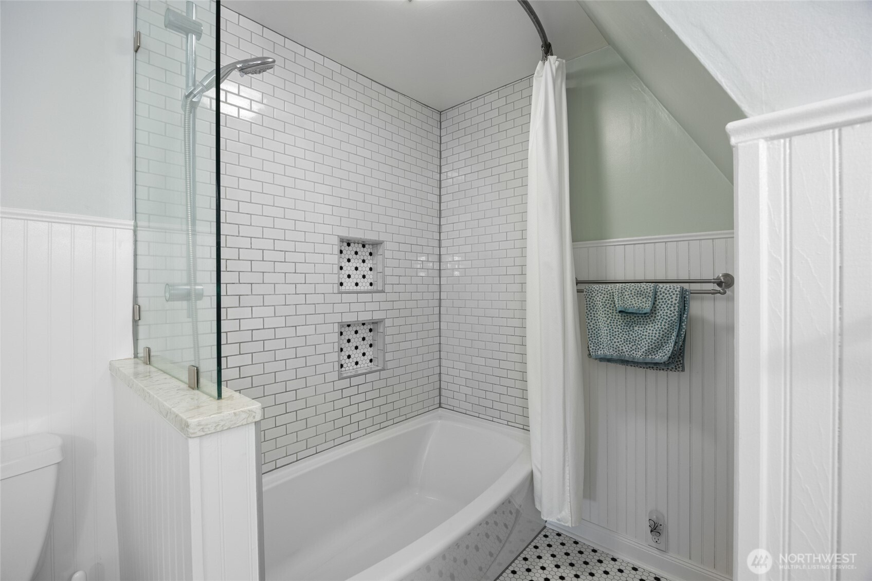 529 Lower Sunnyslope Road Property Photo 26