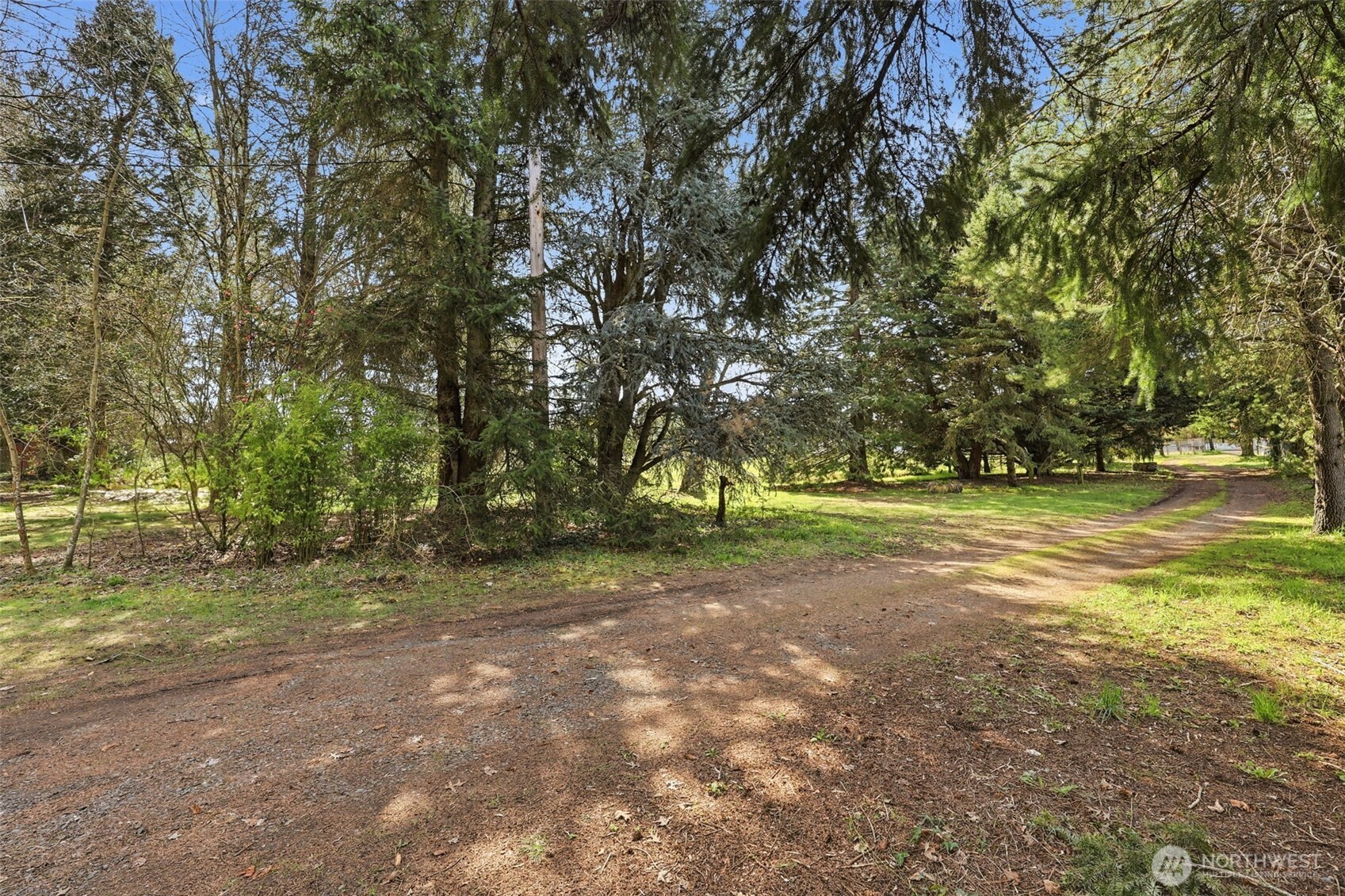 10022 Grove Road Property Photo 8