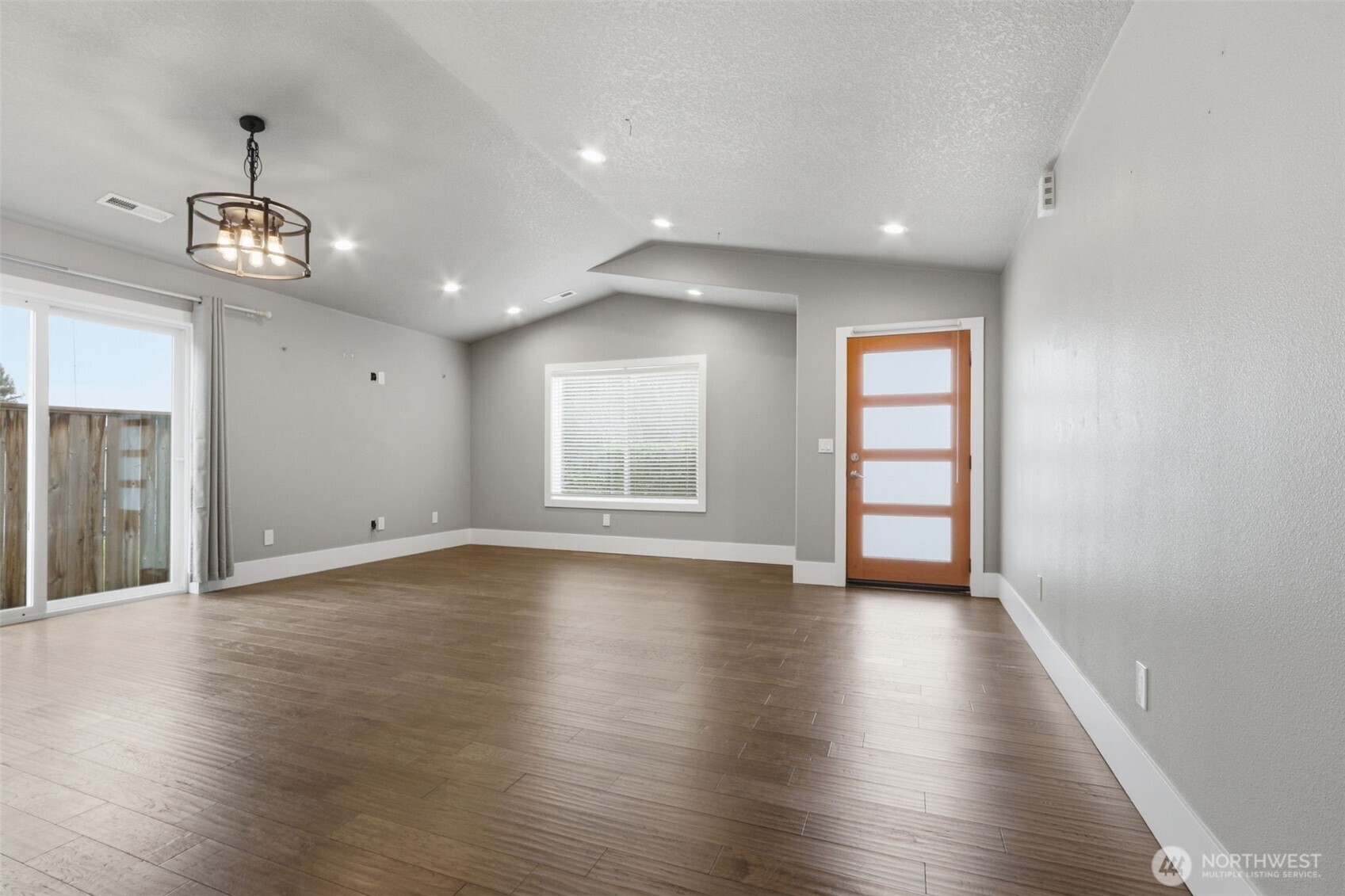 2215 Ne 88th Street Property Photo 4